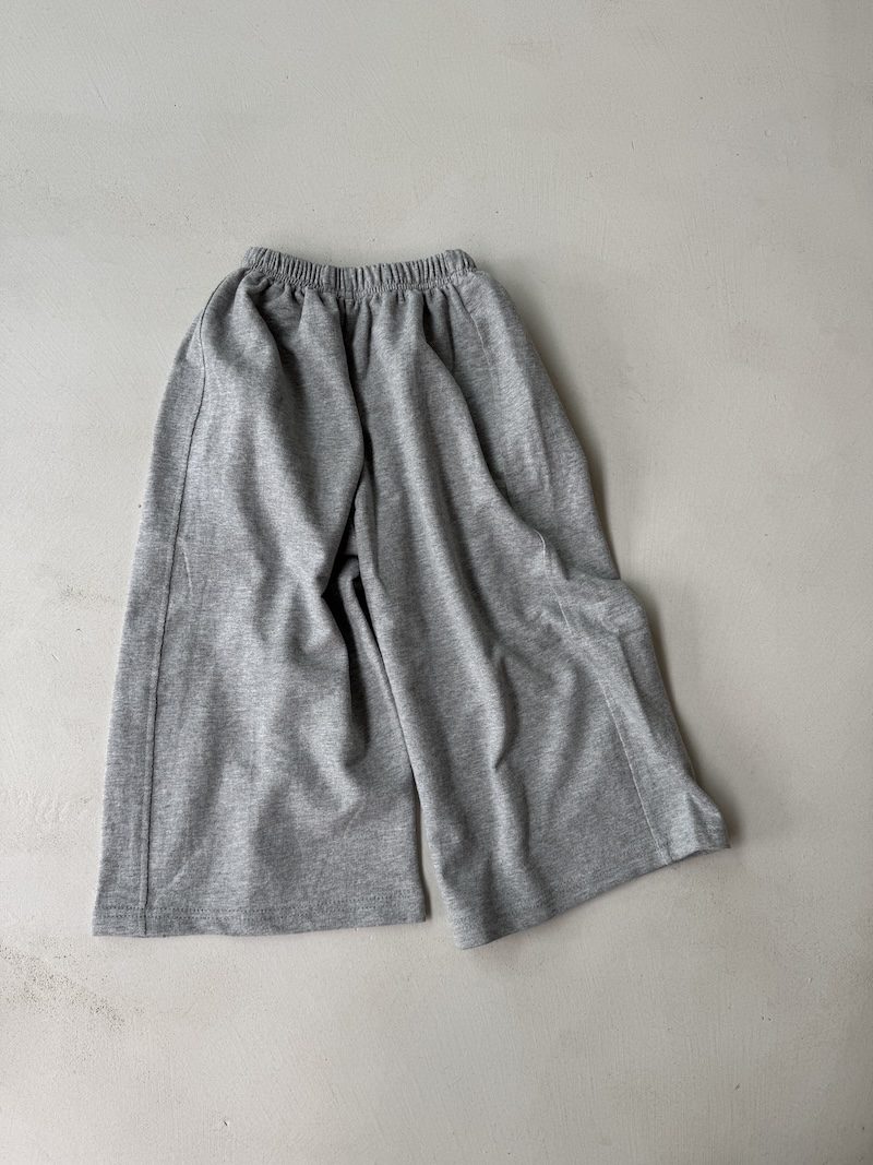 Relaxed wide leg joggers