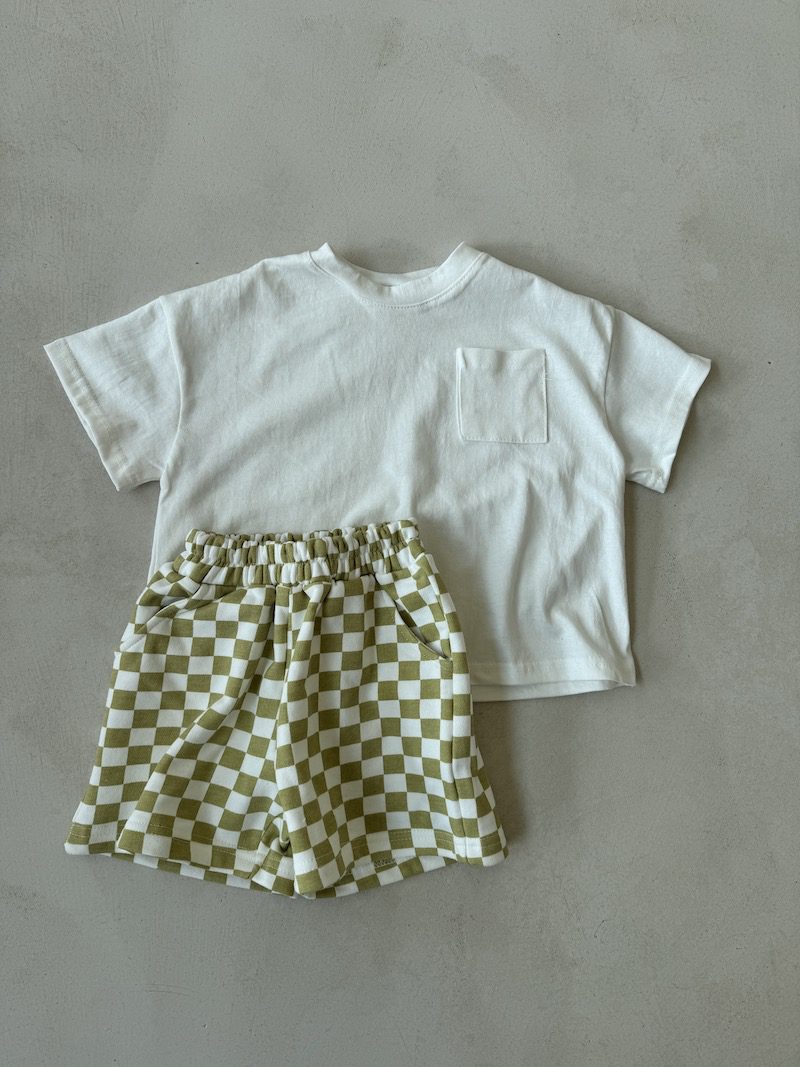 Roomy Fit Pocket Tee