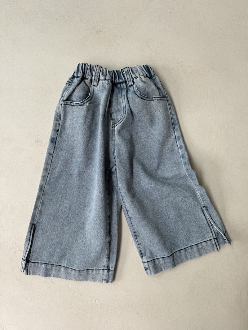 Side Slit Jeans
