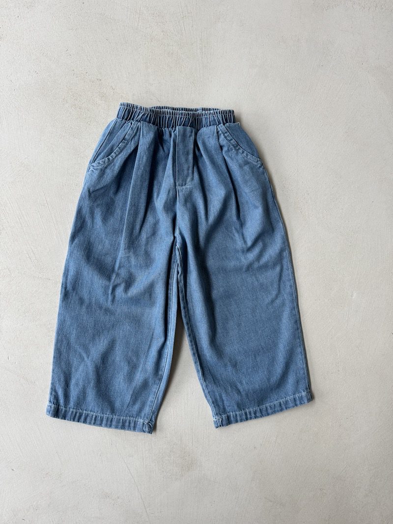 Soft Straight Jeans