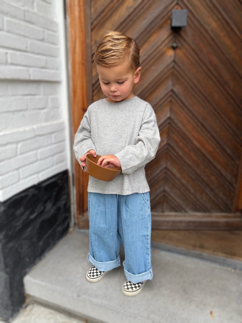 Loose leg Blue Jeans