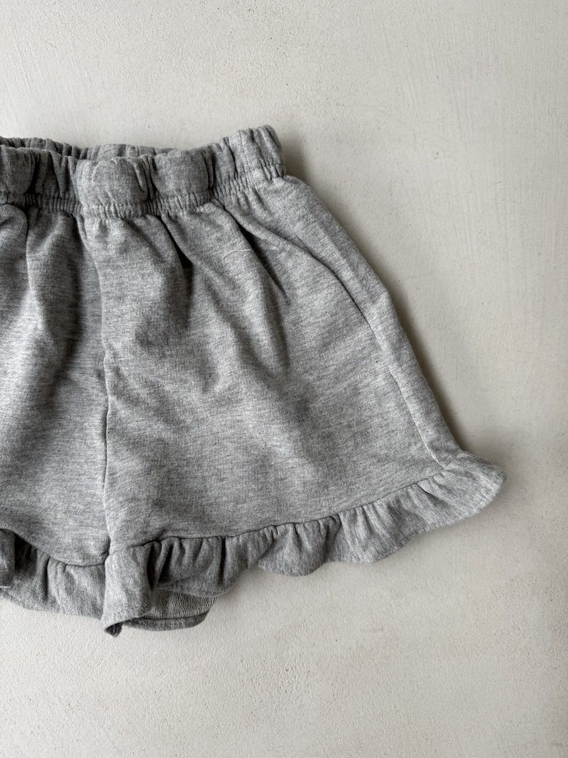 Frill Jogging Shorts