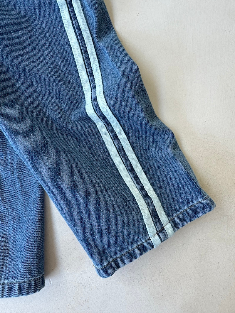 Curved Line Jeans