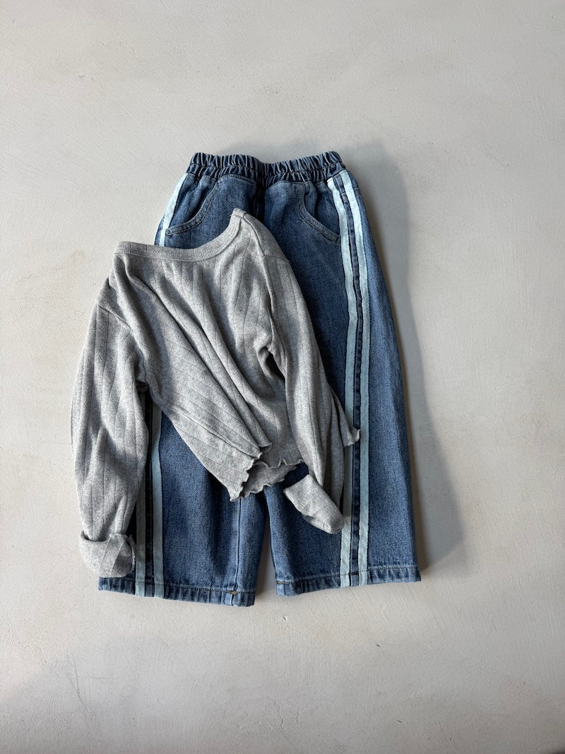 Cropped Eyelet Tee