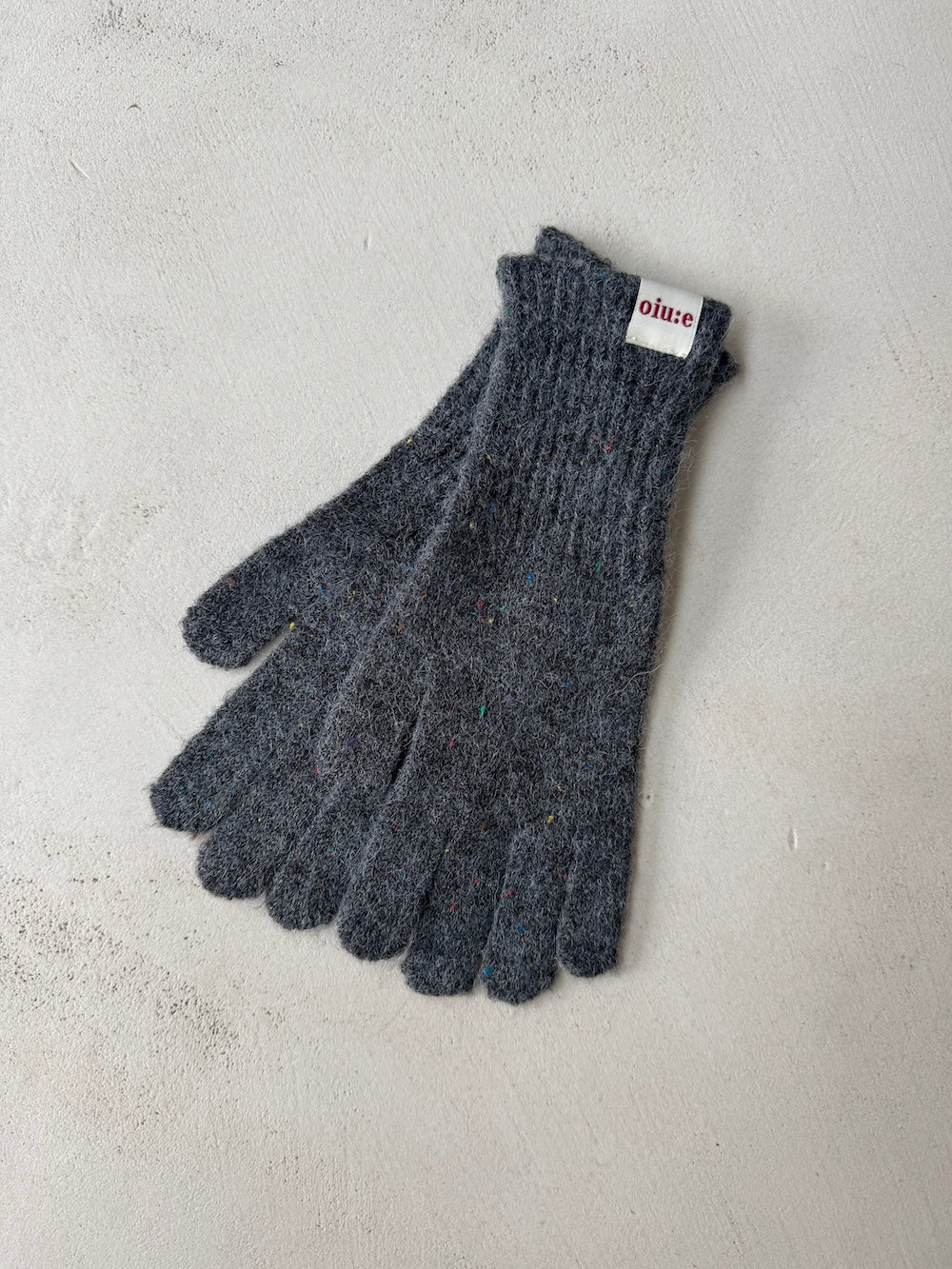 Oiu Gloves