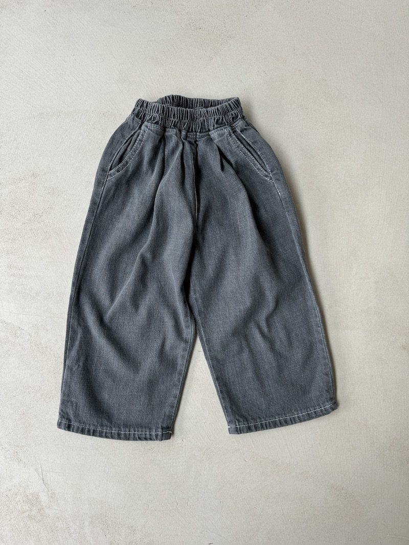 Loose leg Grey Jeans