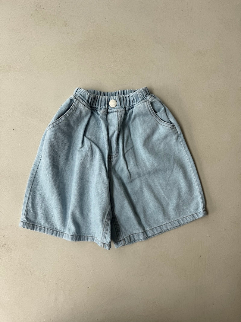 Loose Sky Denim Shorts