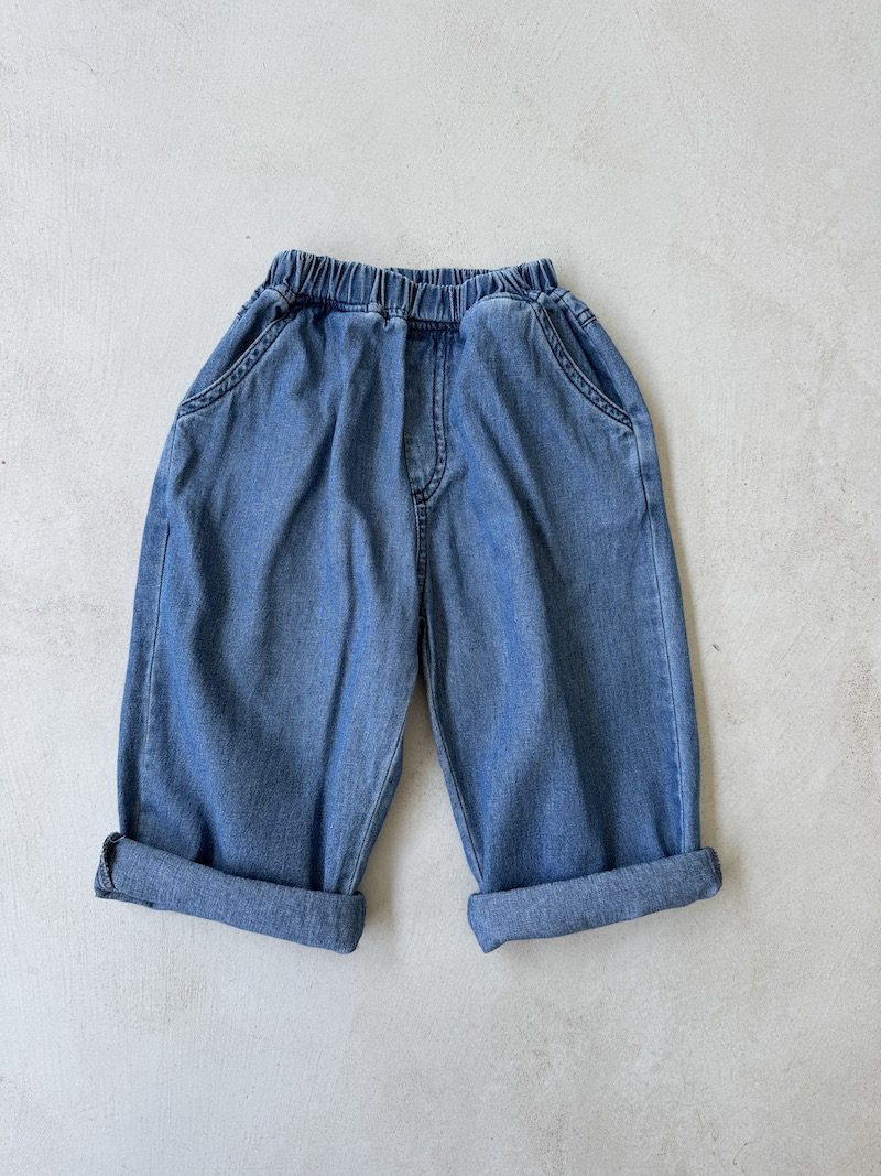 Lightweight Baggy Jeans