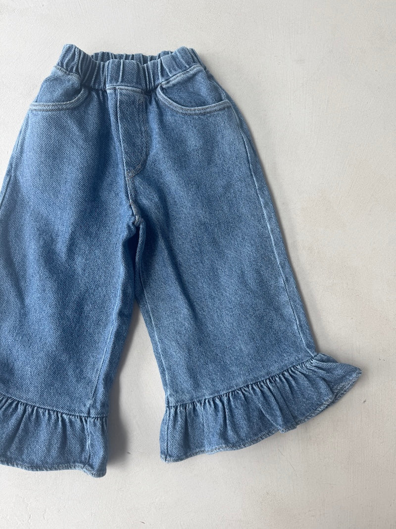 Loose Frill Jeans